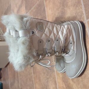 Sorel Tofino Winter Weather Proof Boots Cream/ Neutral Size 7